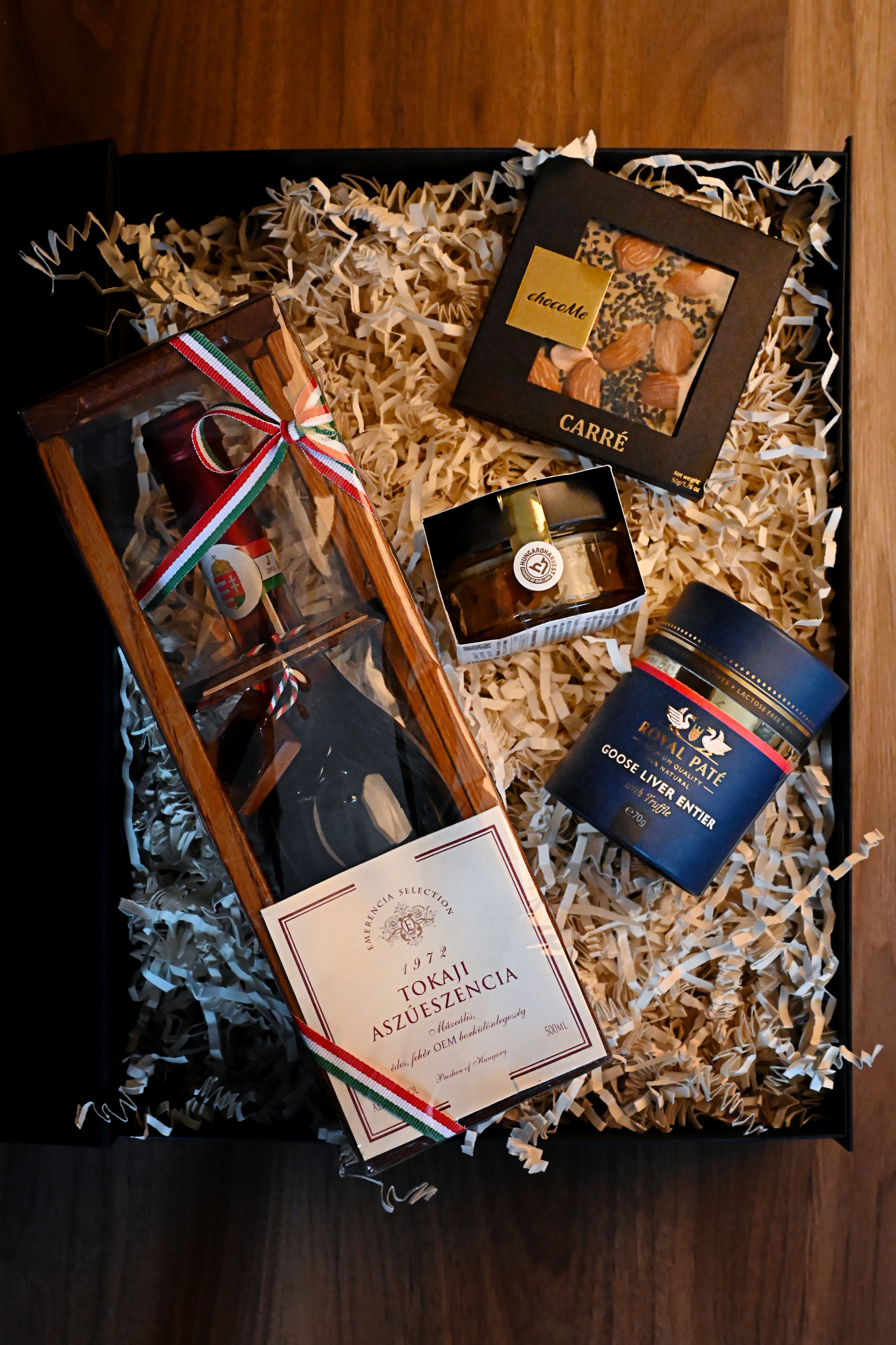 Tokaji Aszúeszencia Ajándékcsomag – Prémium Ínyenc Válogatás